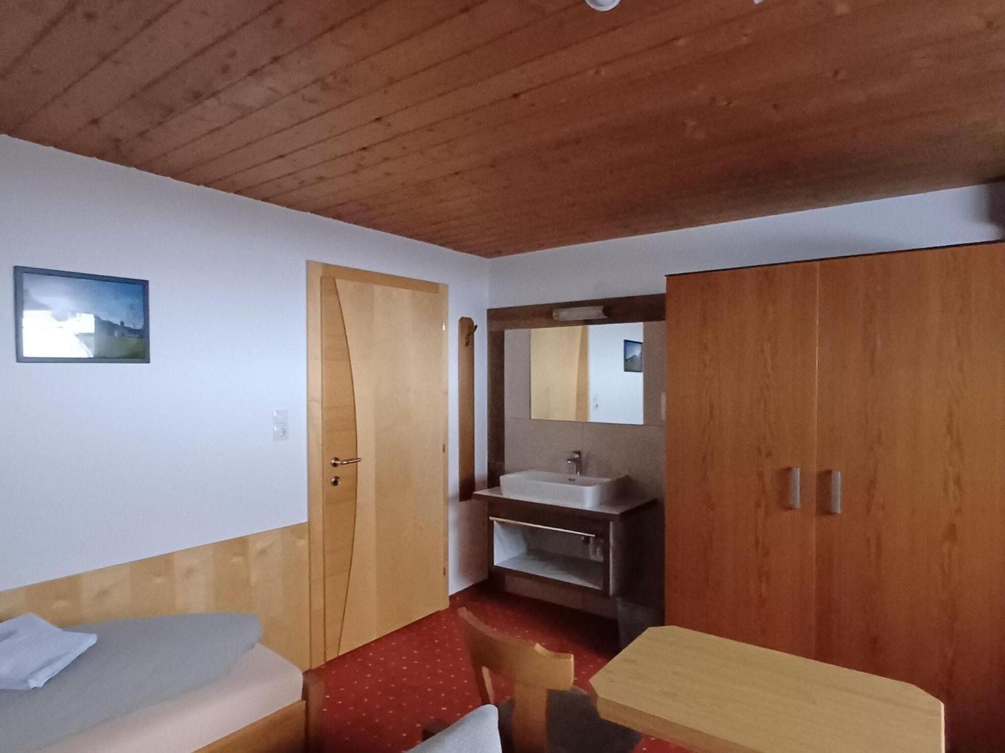 Modern Apartment In Langenfeld Near Ski Area Exterior foto